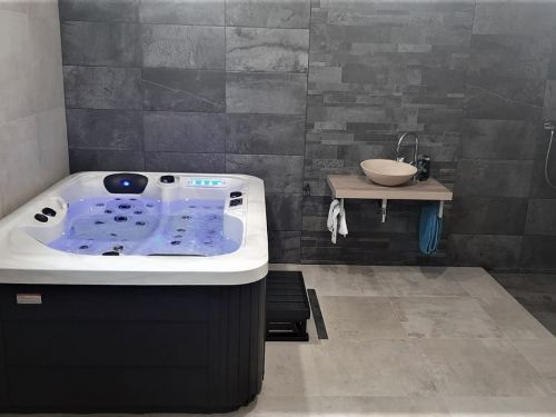 Vířivka MIRA pro dva